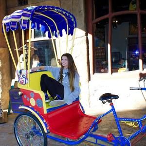 Meet your Posher, Dani